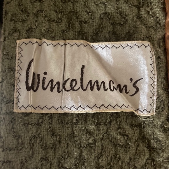 🔻SOLD🔻 Beautiful vintage wool textured pea coloured coat - Picture 8 of 9